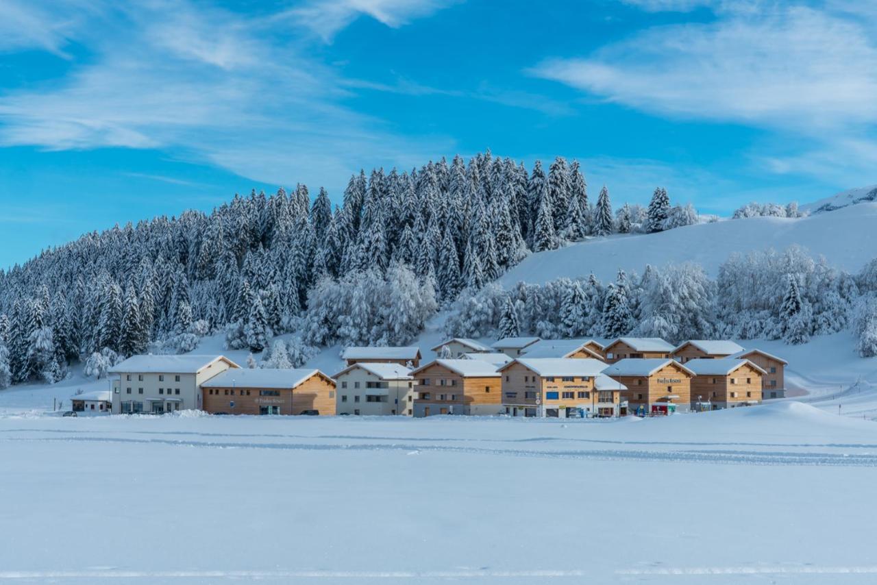 Pradas Resort Brigels Breil/Brigels Exterior photo
