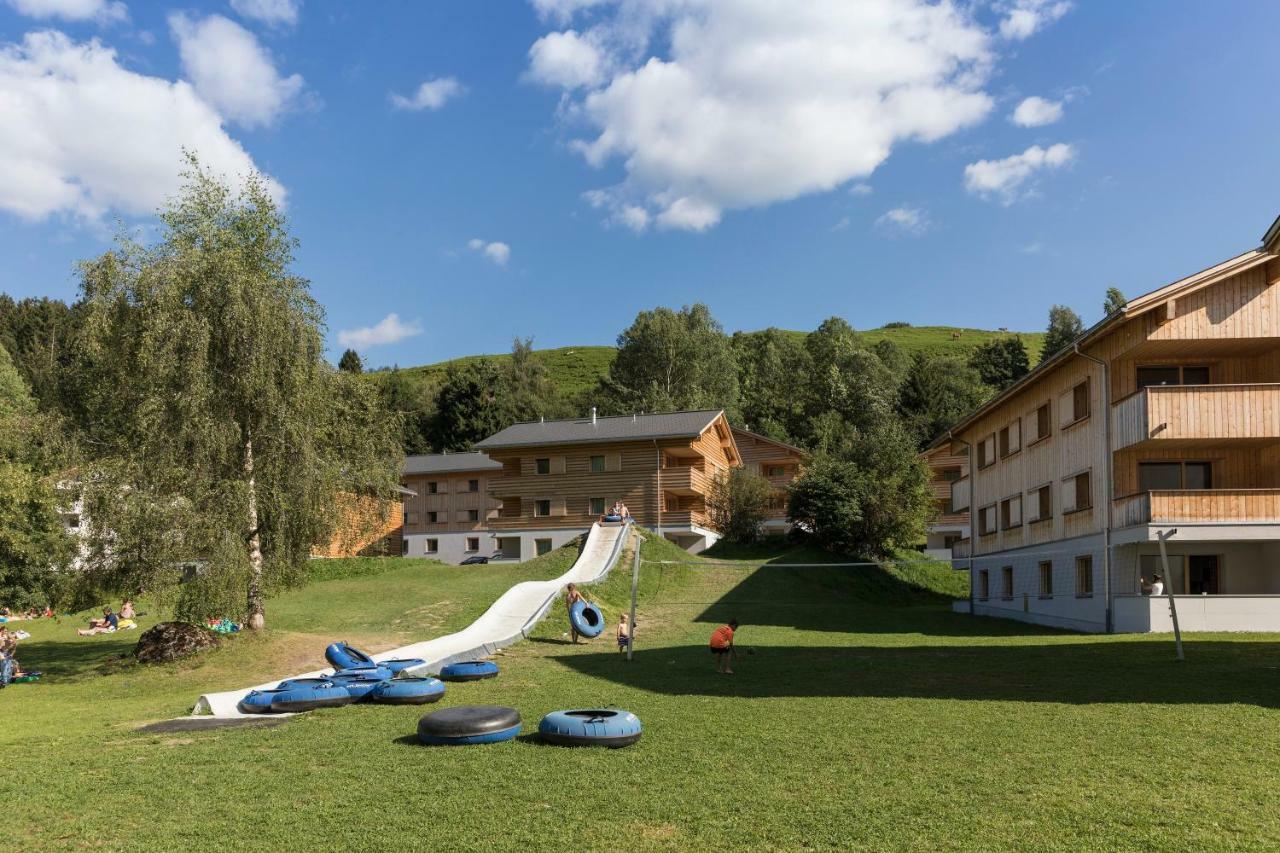 Pradas Resort Brigels Breil/Brigels Exterior photo